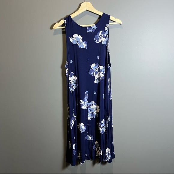 Old Navy Blue and White Floral Sleeveless Sundress - Picture 3 of 6